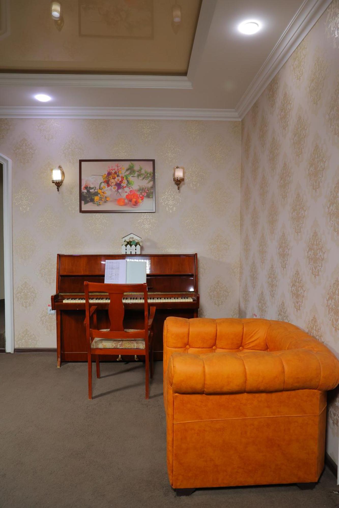 Asson Hotel เทอร์เมซ ภายนอก รูปภาพ