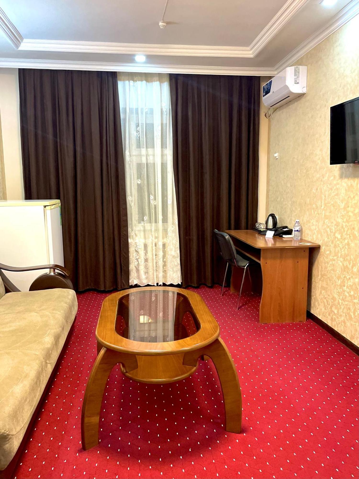 Asson Hotel เทอร์เมซ ภายนอก รูปภาพ